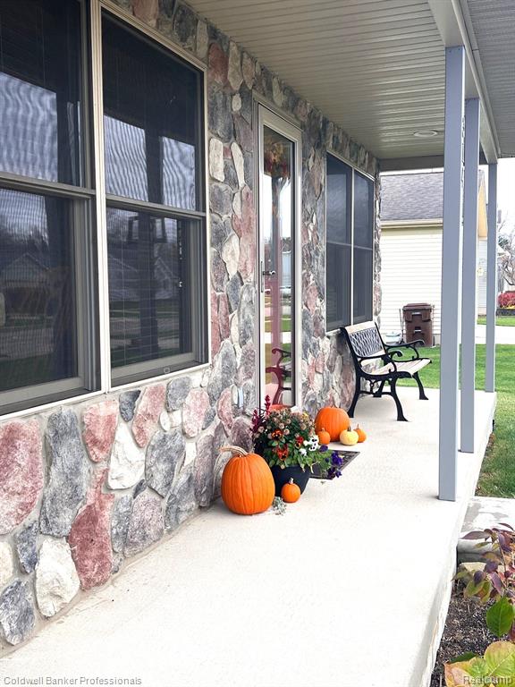 314 E Diamond Way, Morrice, MI 48857 — Photo 2