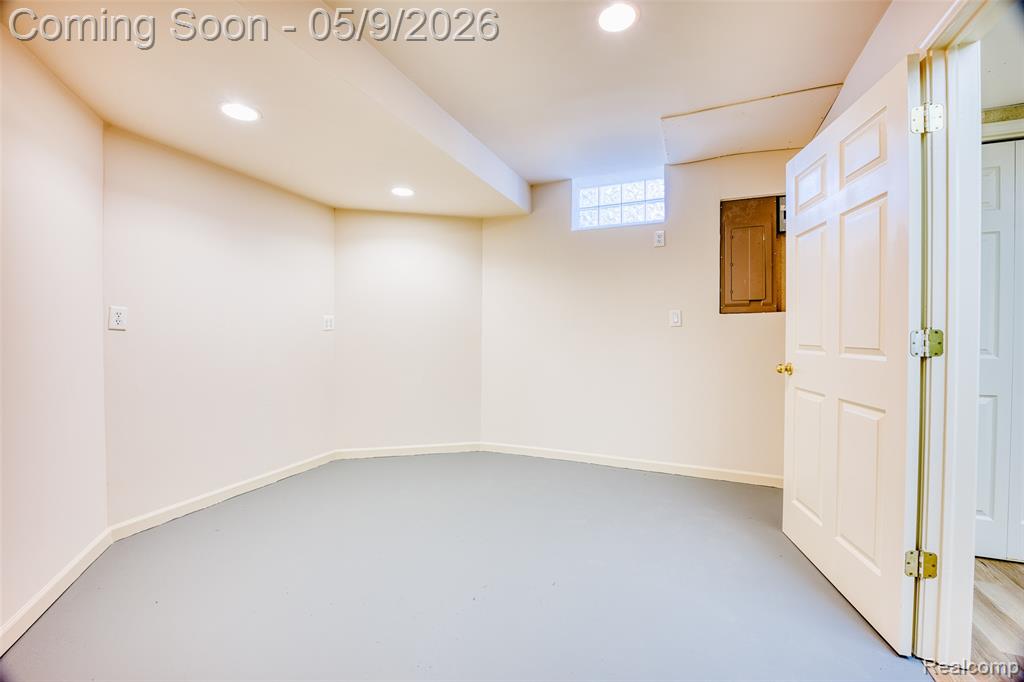27966 Trailwood Court, Farmington, MI 48331 — Photo 45
