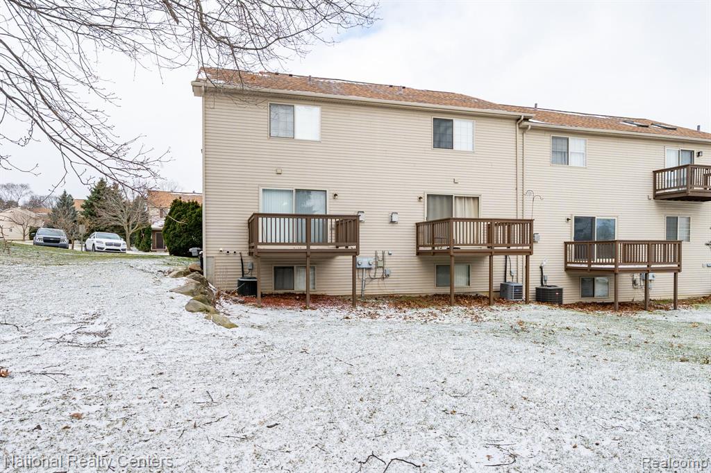 1291 Azalea Lane, 120, Waterford, MI 48327 — Photo 25