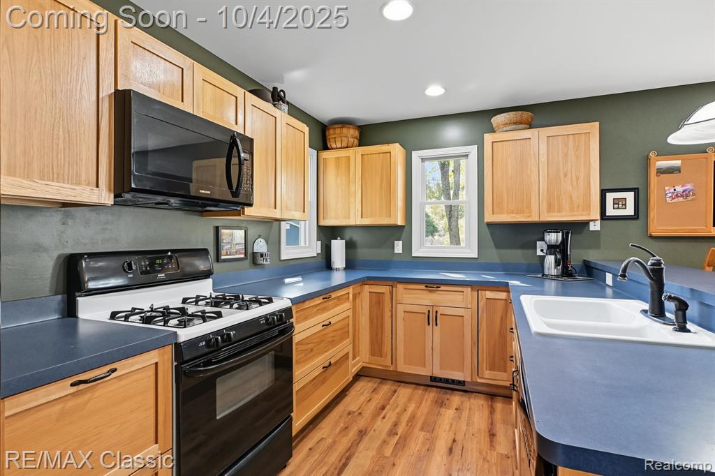 8791 Fairway Drive, Gregory, MI 48137 — Photo 10