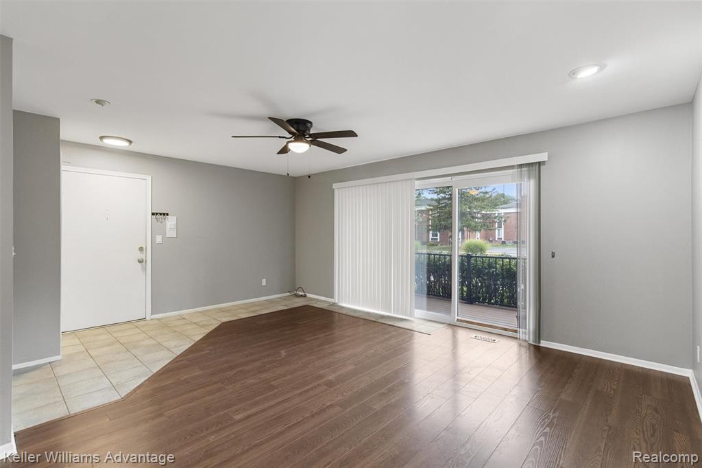 29464 Bobrich Street, 49, Livonia, MI 48152 — Photo 3