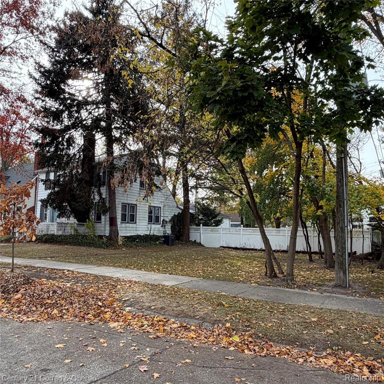 418 S Dorchester Avenue, Royal Oak, MI 48067 — Photo 5