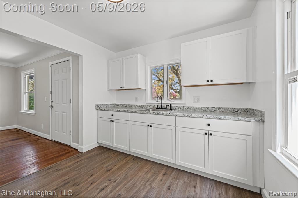 8845 Canyon Street, Grosse Pointe, MI 48236 — Photo 8