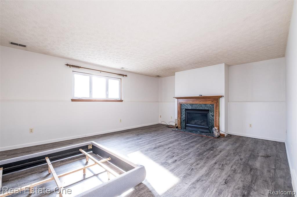 7053 Pershing, Waterford, MI 48327 — Photo 26