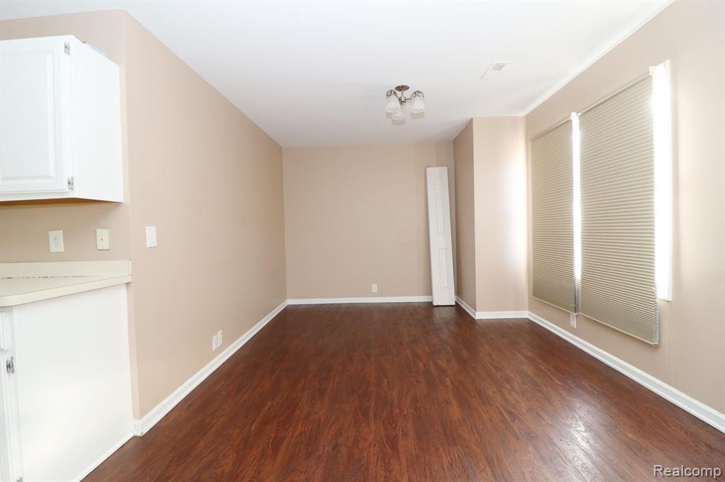 5302 ROYAL VALE Lane, Dearborn, MI 48126 — Photo 20