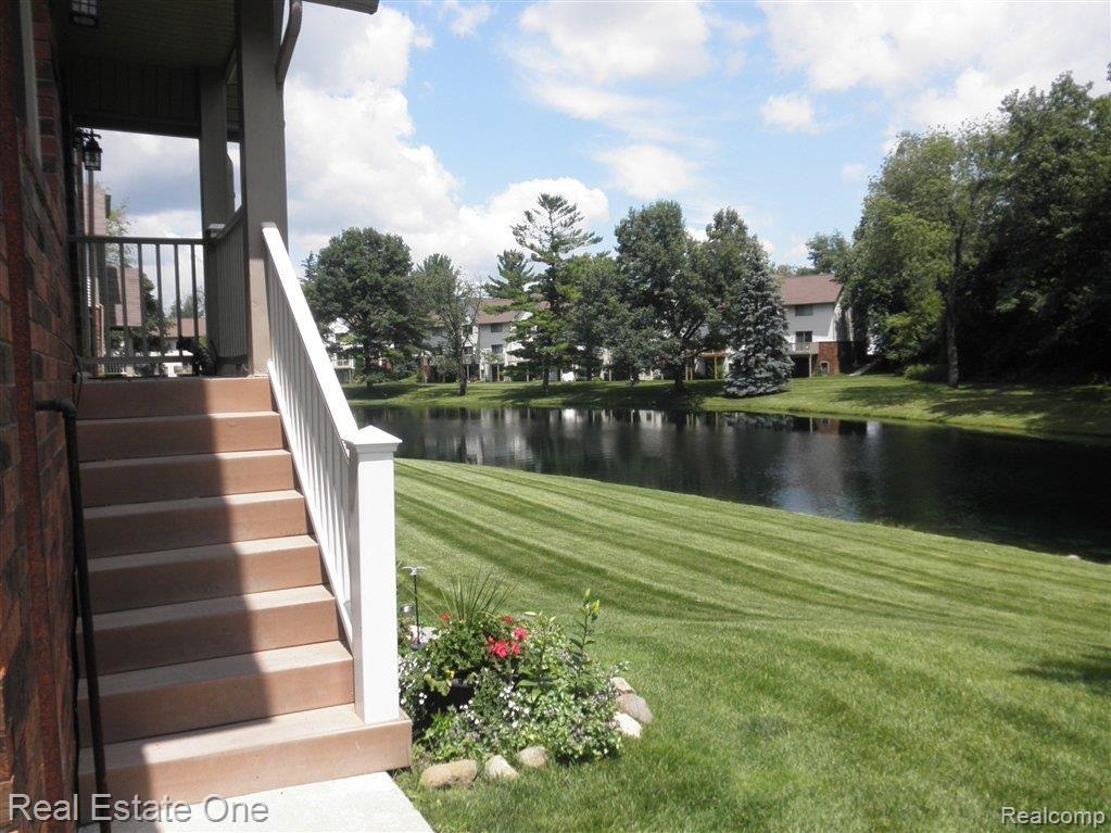 7220 BLUEWATER Drive, Clarkston, MI 48348 — Photo 24