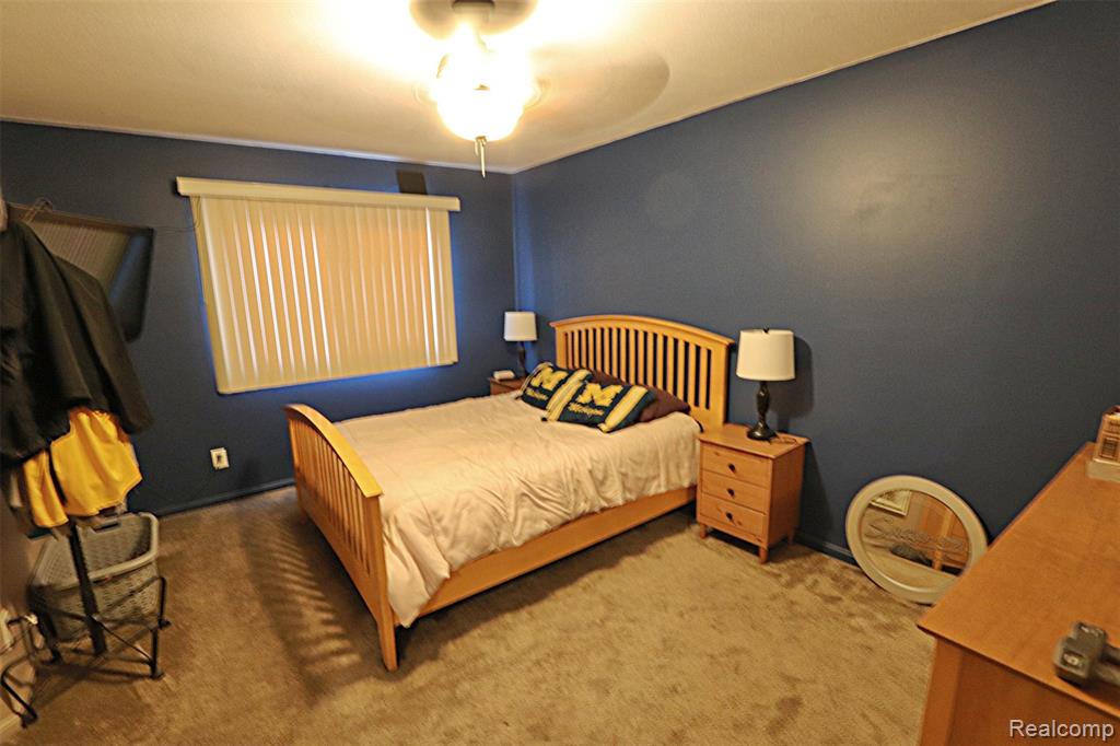 31657 Sibley Road, New Boston, MI 48164 — Photo 11