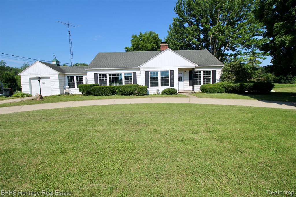 4201 N Burkhart Road, Howell, MI 48855 — Photo 27