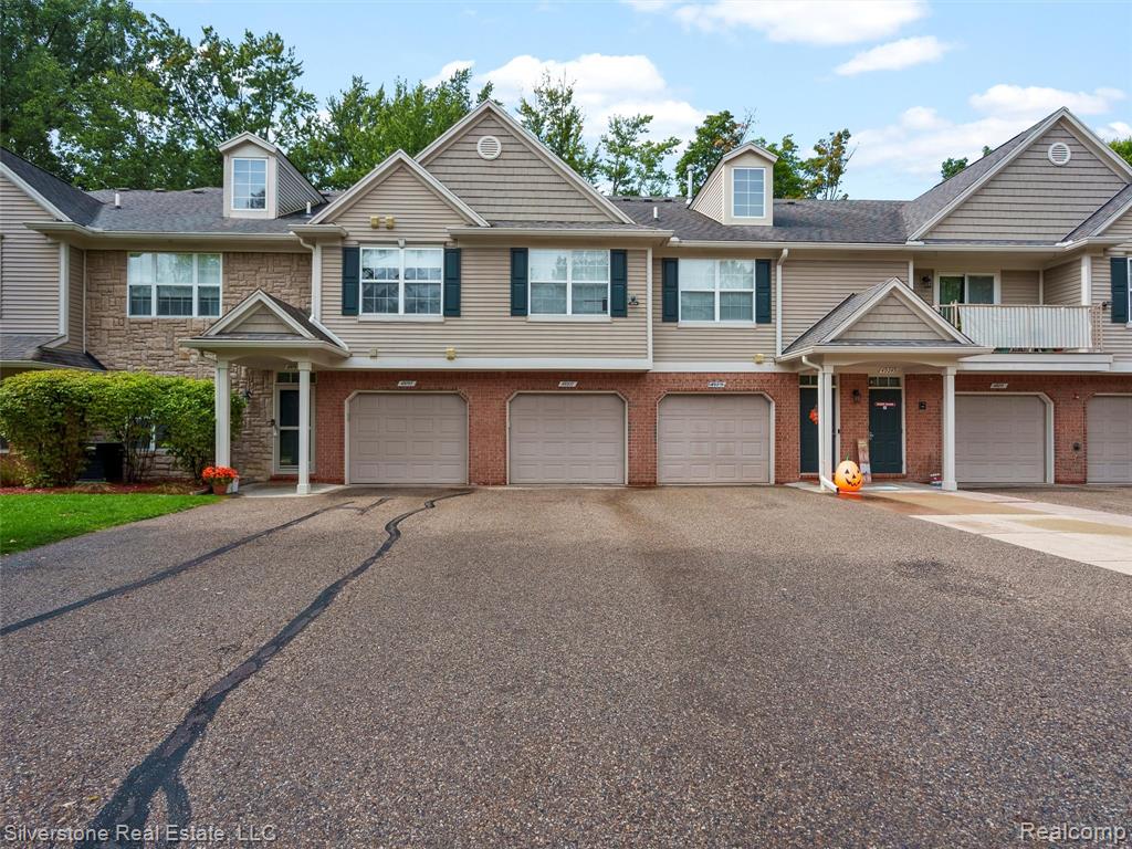 49207 W Woods Drive, Shelby Twp, MI 48317 — Photo 3