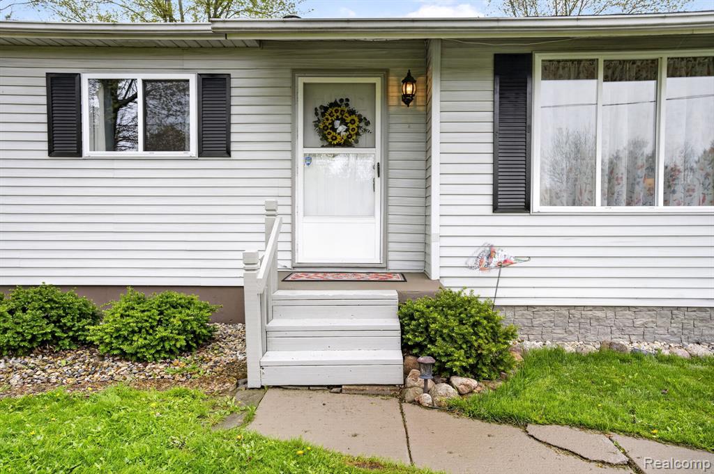 6401 N Webster Road, Mount Morris, MI 48458 — Photo 2