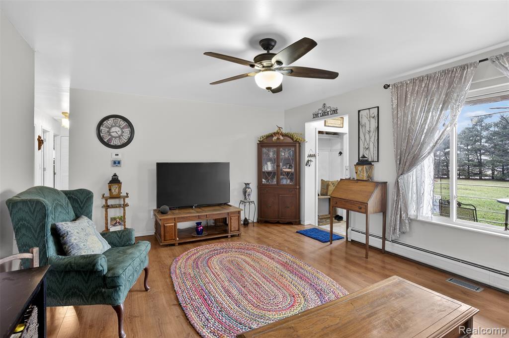 9411 Jennings Road, Grand Blanc, MI 48439 — Photo 8