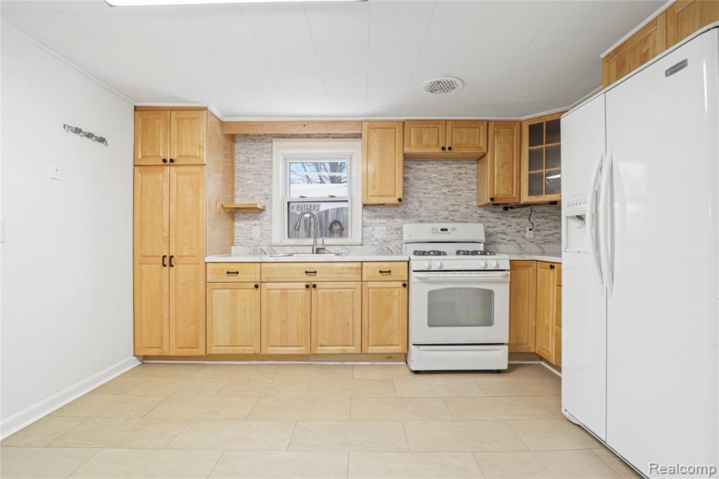 4390 E Mount Morris Road, Genesee, MI 48458 — Photo 57