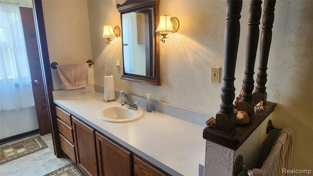 26250 Inkster Road, Flat Rock, MI 48134 — Photo 9