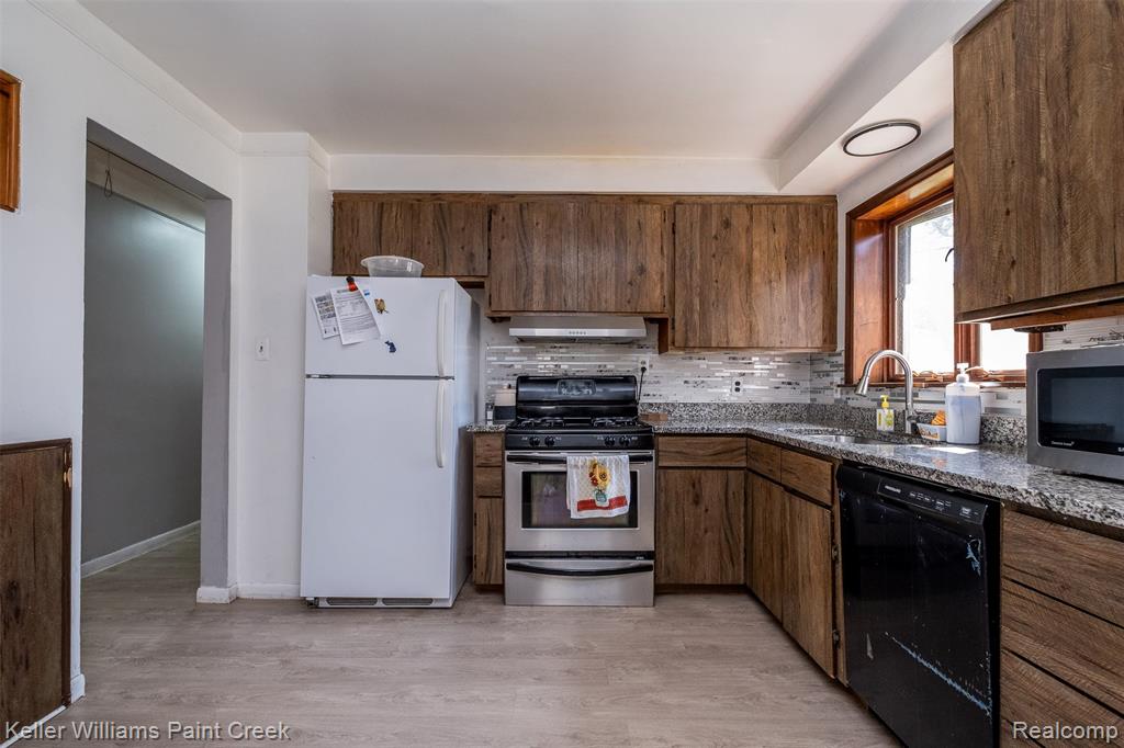 5134 Canterbury Lane, Warren, MI 48092 — Photo 12