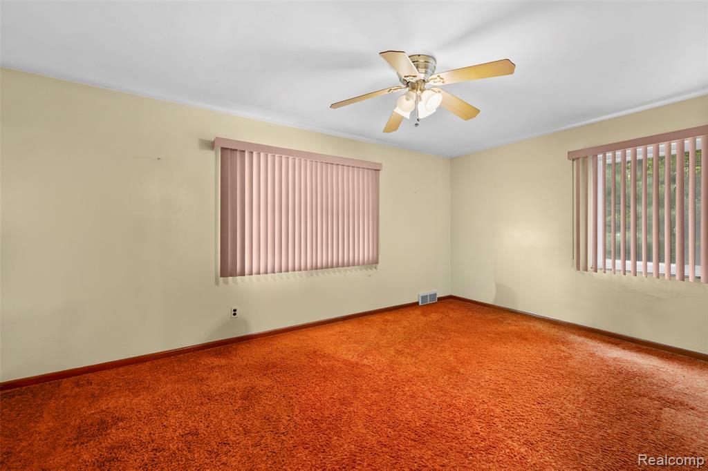 26504 Doxtator Street N, Dearborn Heights, MI 48127 — Photo 12