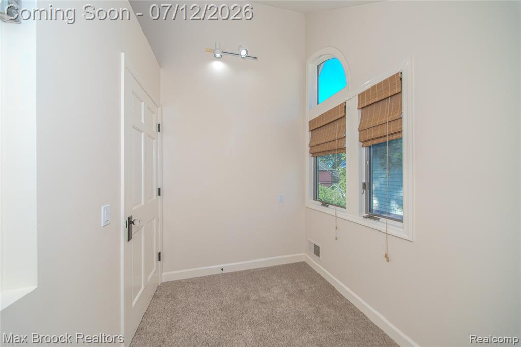 611 W 4th Street, Royal Oak, MI 48067 — Photo 39