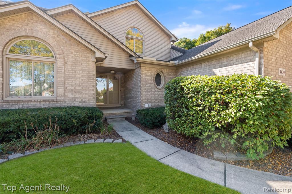 4430 Bayleaf Drive, Sterling Heights, MI 48314 — Photo 4