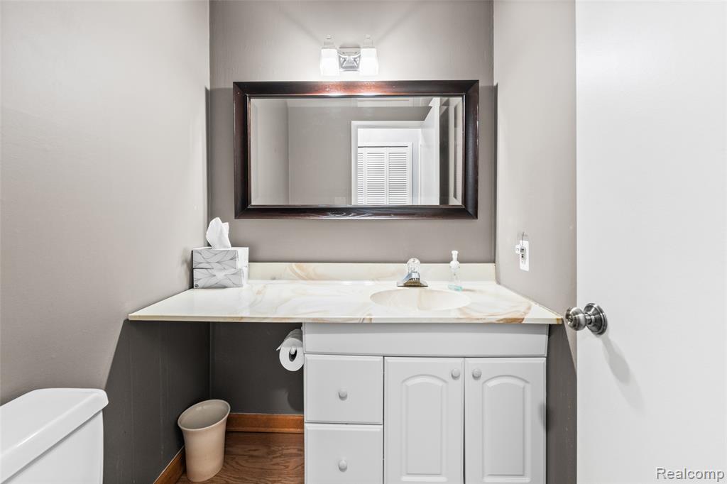 5138 Bayside Drive, Troy, MI 48098 — Photo 17