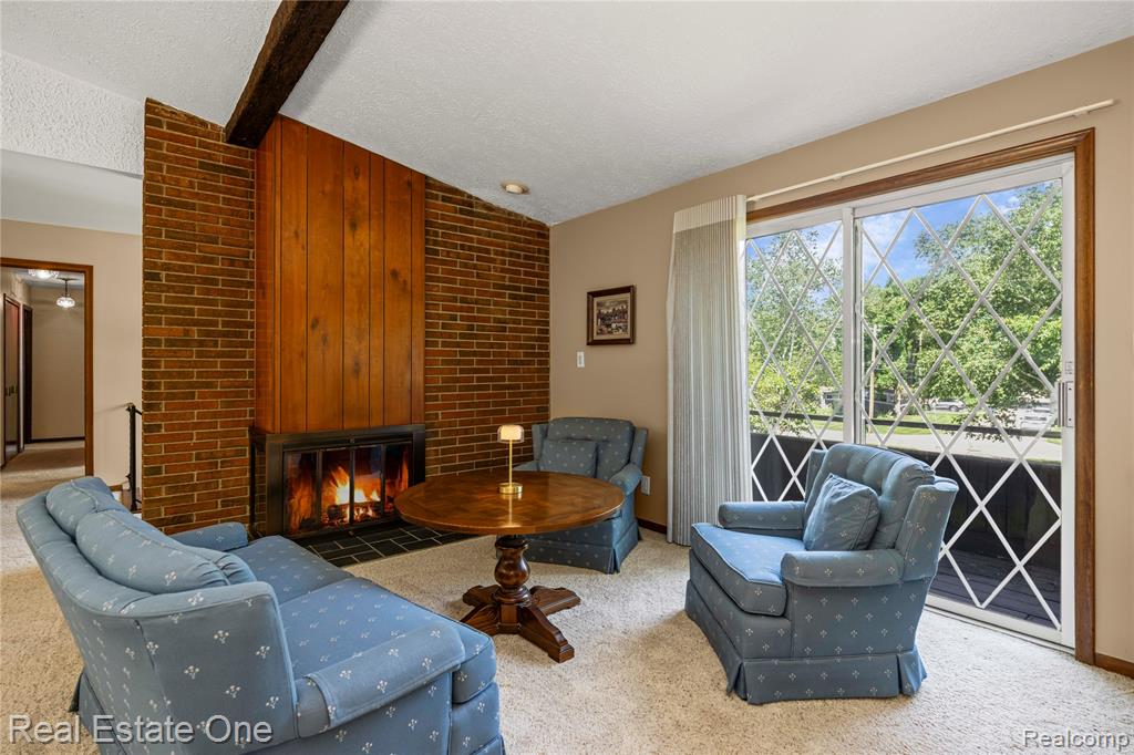 7400 Biscayne Avenue, White Lake, MI 48383 — Photo 3