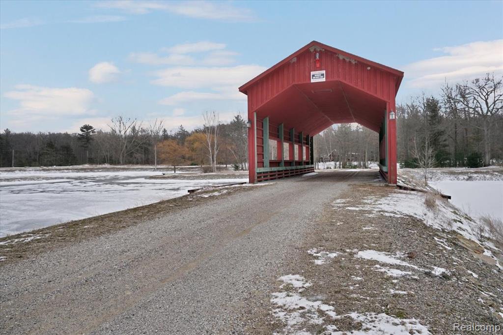 5739 County Kerry Drive Drive, Caseville, MI 48725 — Photo 24