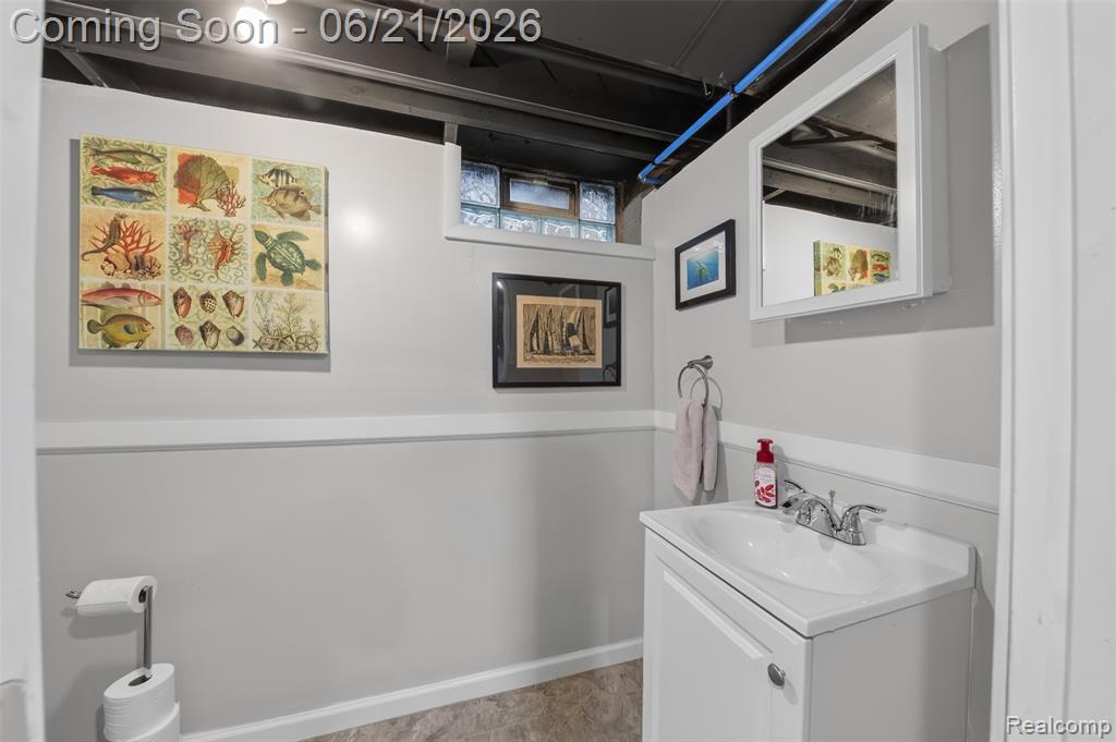 24660 Ridgedale Street, Oak Park, MI 48237 — Photo 31