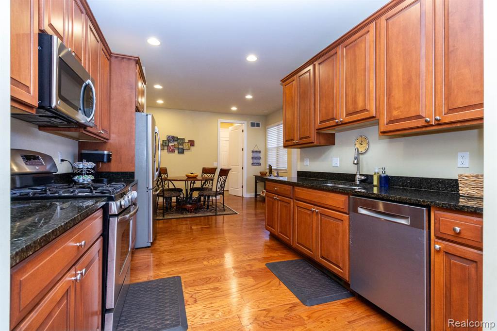 4370 Bennett Park Circle, Troy, MI 48085 — Photo 12
