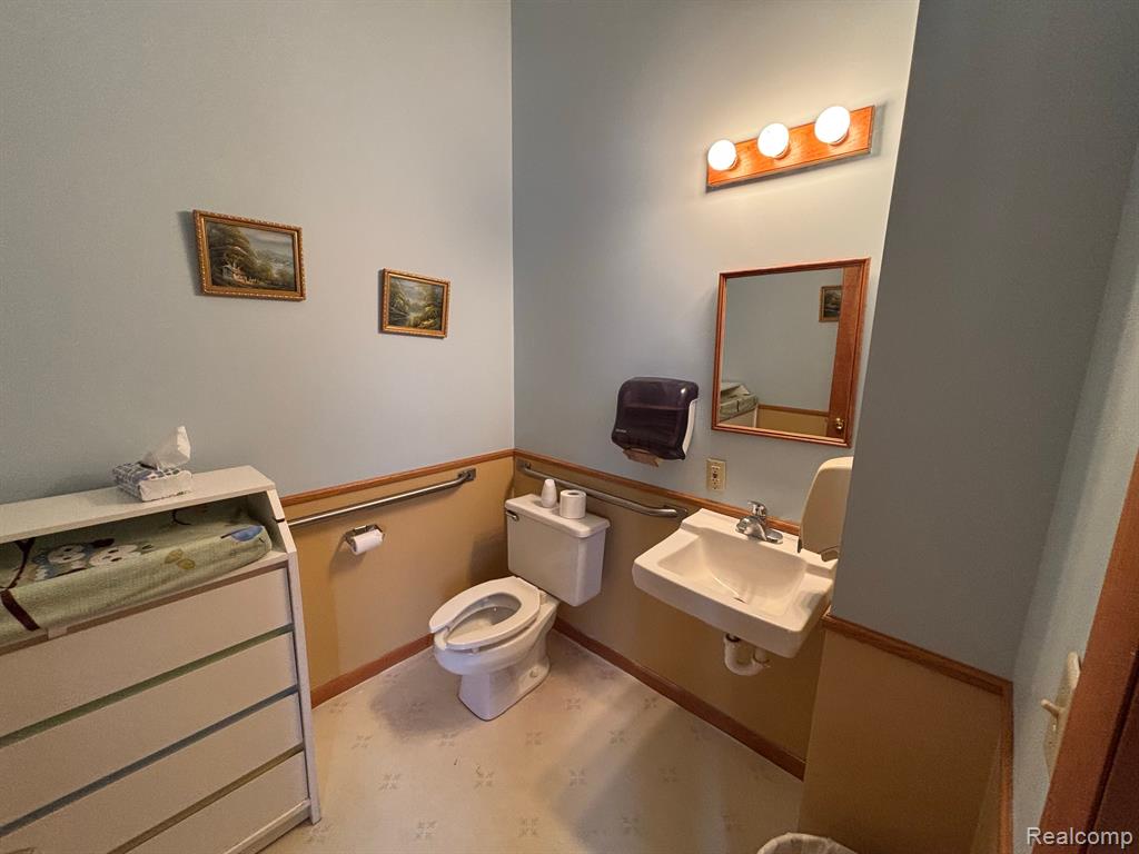9484 210TH Avenue, Reed City, MI 49677 — Photo 15