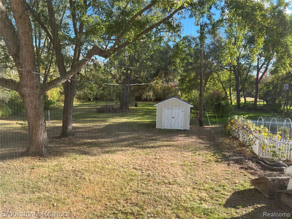 400 E Flint Street, Lake Orion, MI 48362 — Photo 5