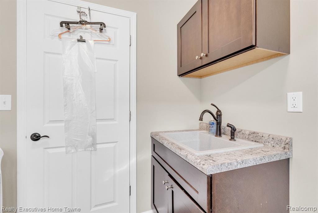 4080 Lancaster Drive, Fort Gratiot, MI 48059 — Photo 31