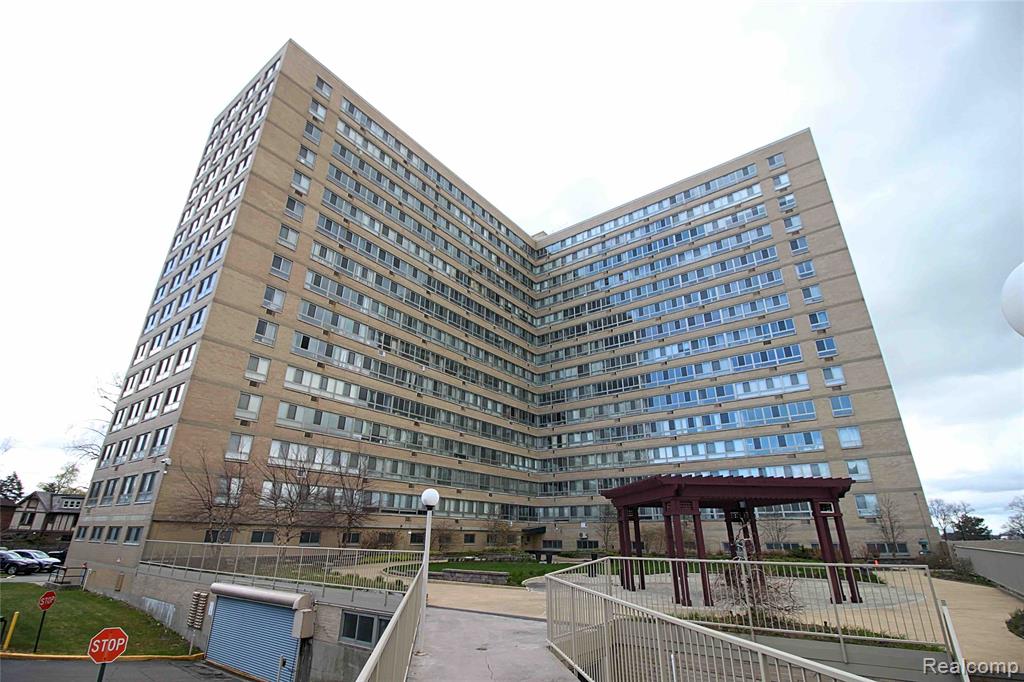 8900 E Jefferson Avenue N, 1418 1419, Detroit, MI 48214 — Photo 13