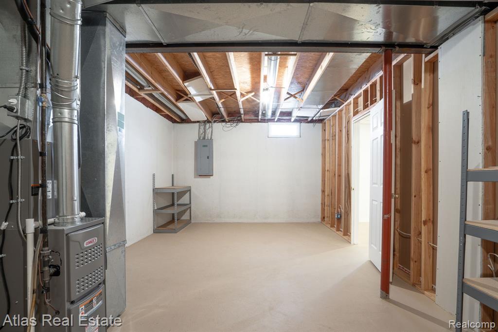 10200 Hawthorne Circle, Goodrich Vlg, MI — Photo 34