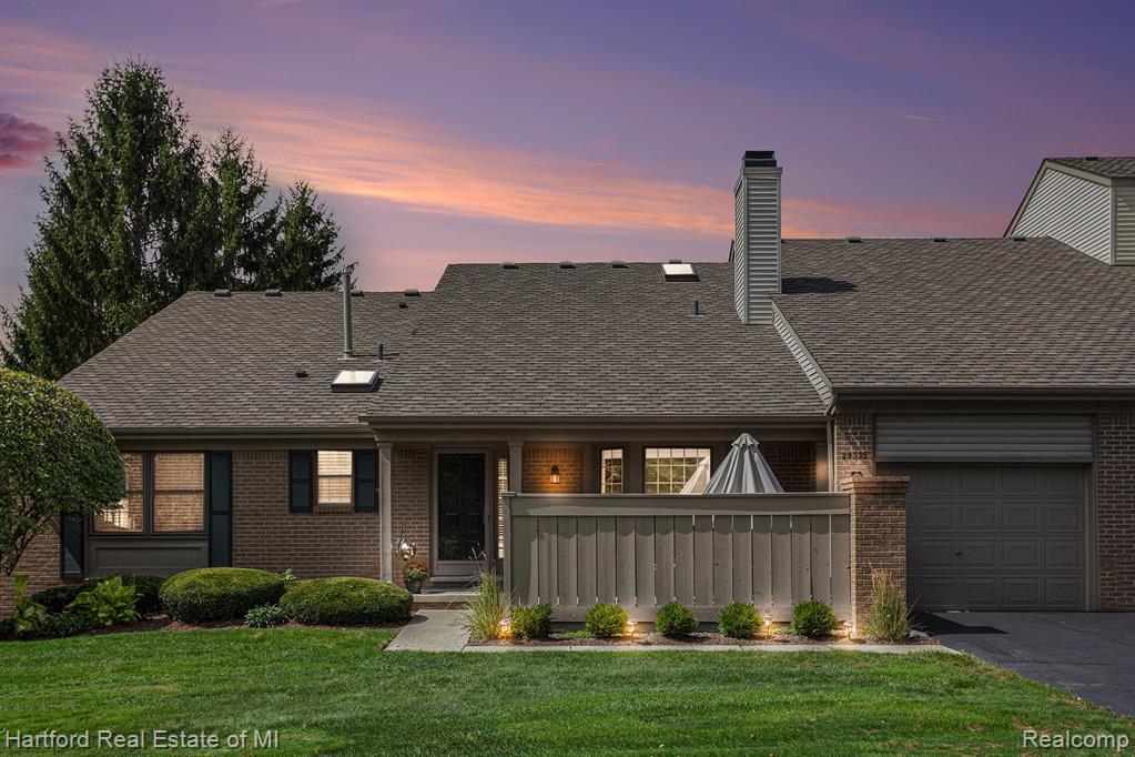 29335 Regents Pointe, 77, Farmington Hills, MI 48331 — Photo 2