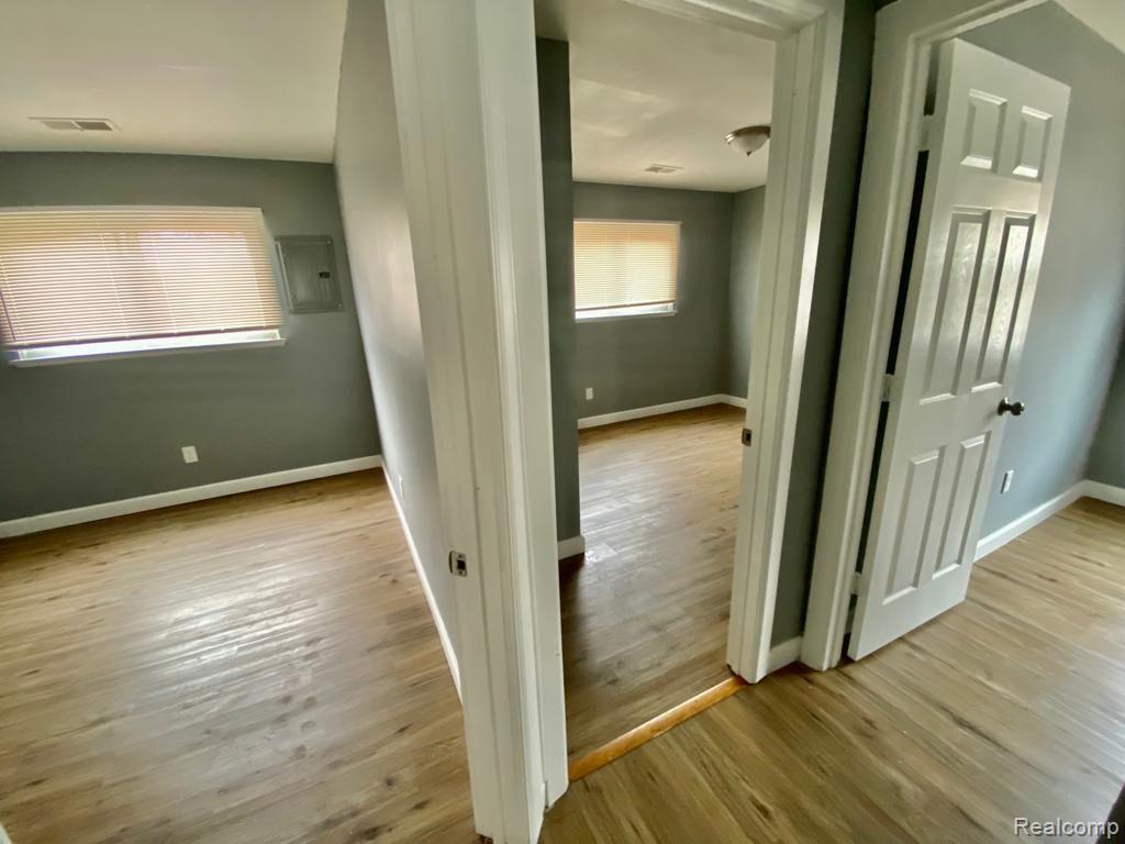 9145 DECATUR Street, Detroit, MI 48228 — Photo 6