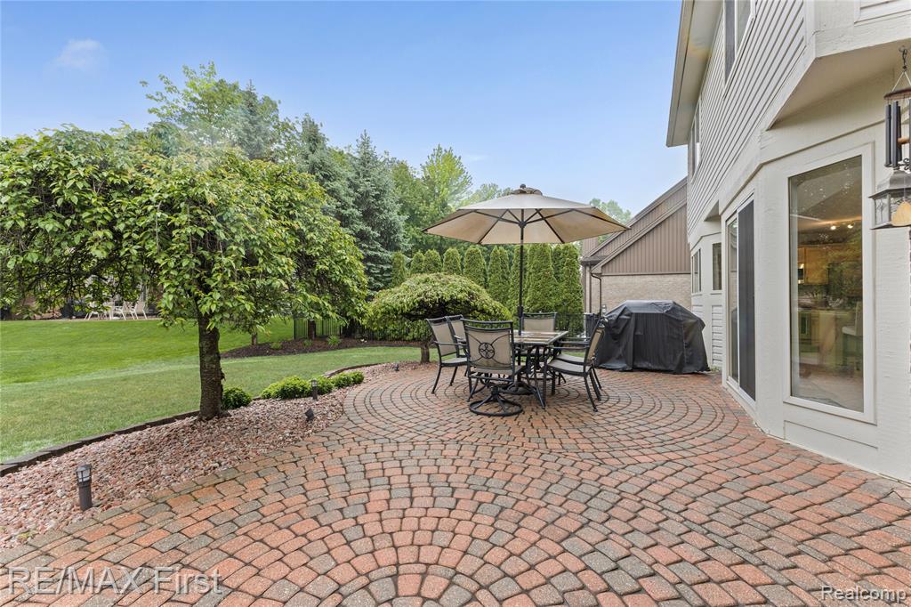 43316 Brooks Drive, Clinton Twp, MI 48038 — Photo 34