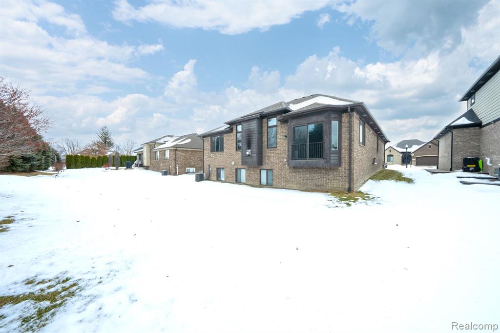 19853 Chase Drive, Macomb, MI 48042 — Photo 41