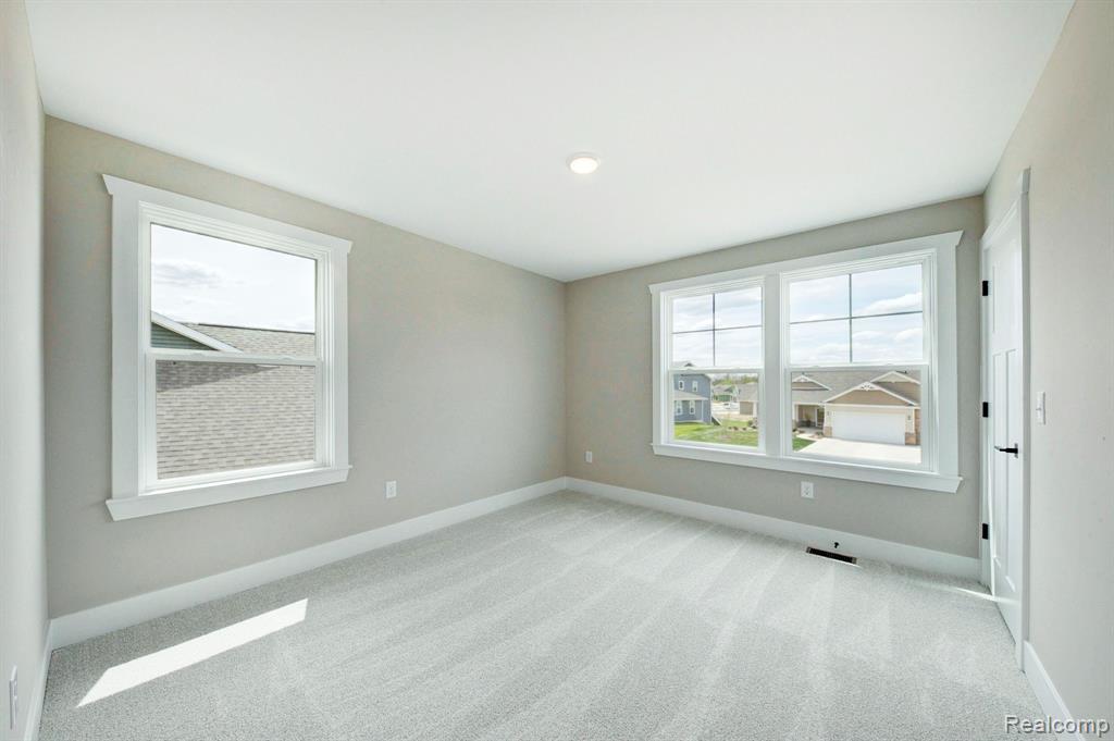 664 ROUND ROCK, Howell, MI 48843 — Photo 11
