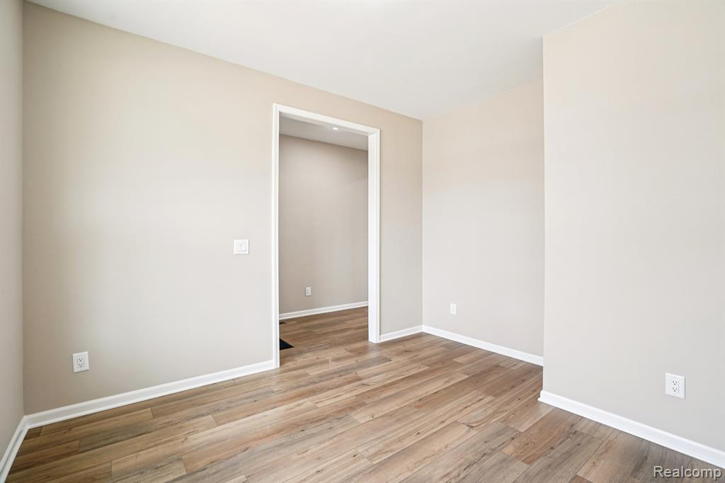 30108 Norway Drive, New Hudson, MI 48165 — Photo 11