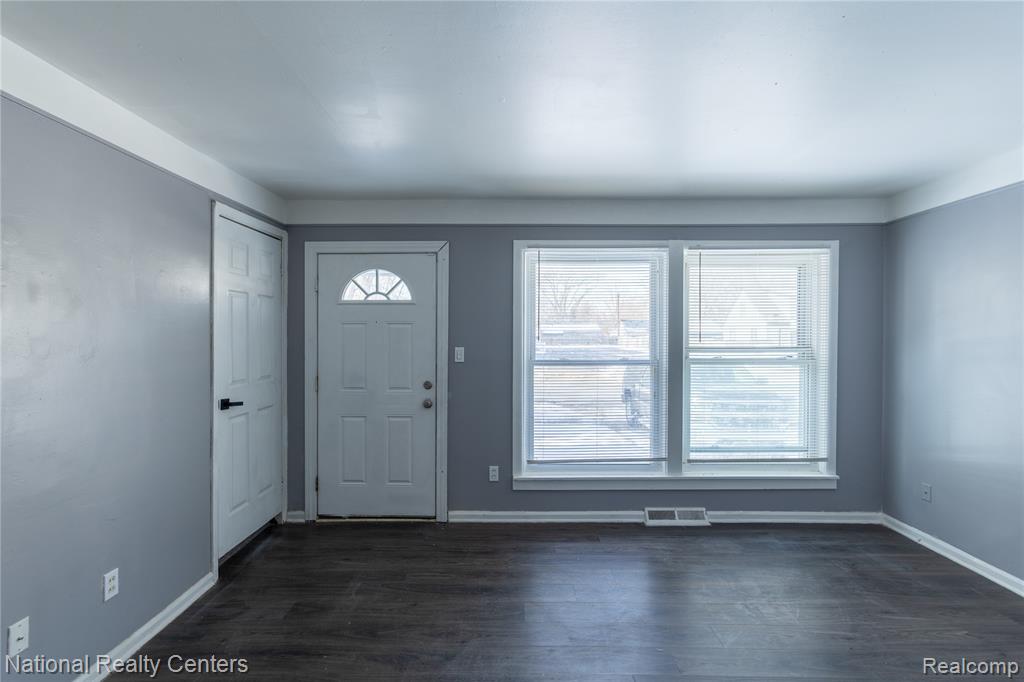 6143 McGuire Street, Taylor, MI 48180 — Photo 5