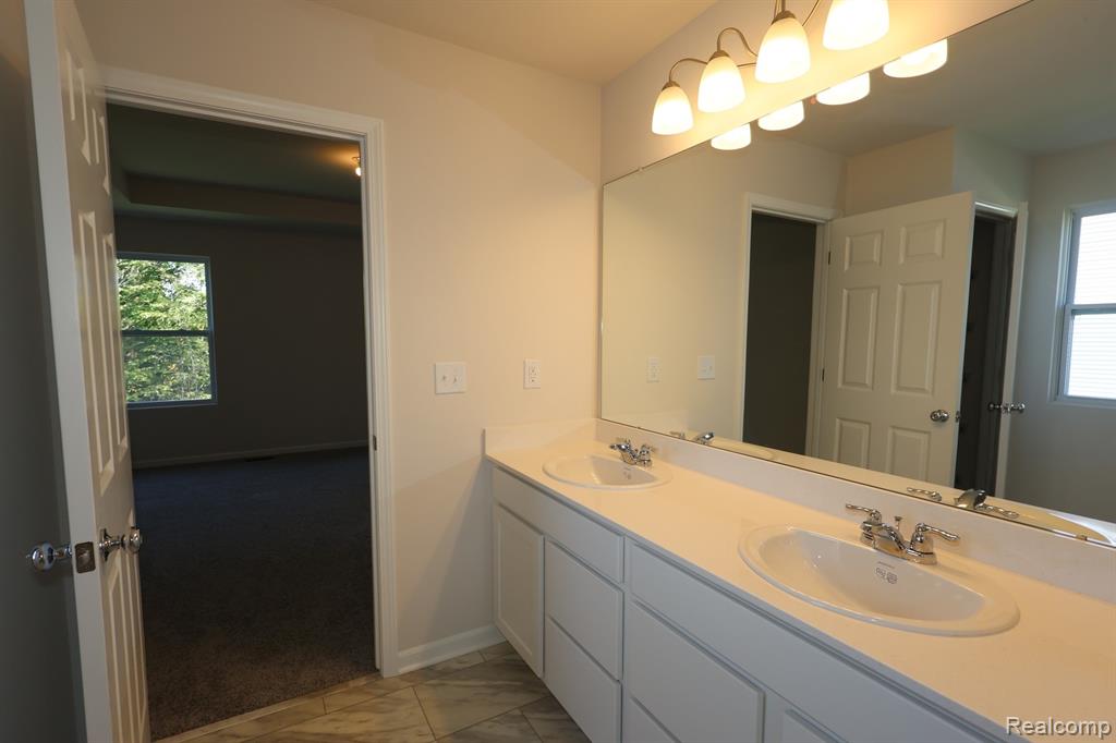 4320 Oak Street, Grand Blanc, MI 48439 — Photo 14
