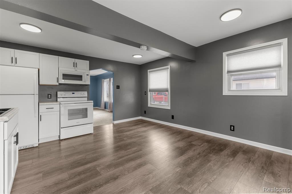 4976 Weddell Street, Dearborn Heights, MI 48125 — Photo 17