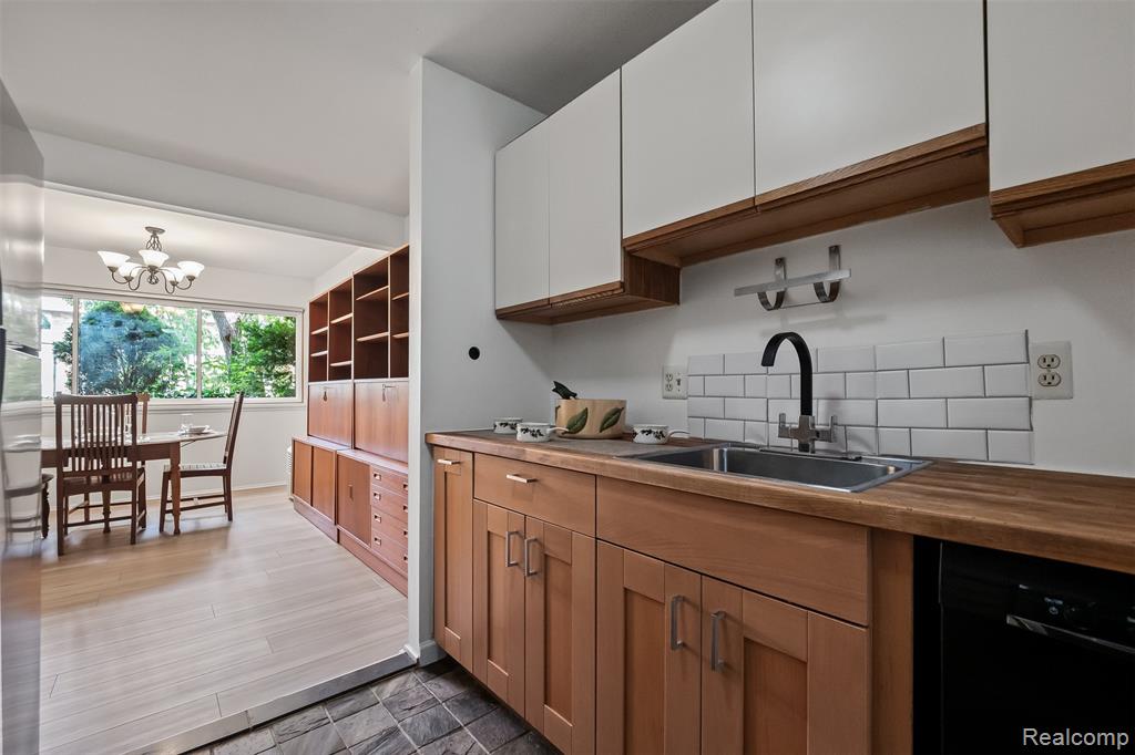 1255 S Maple Road, 101, Ann Arbor, MI 48103 — Photo 15