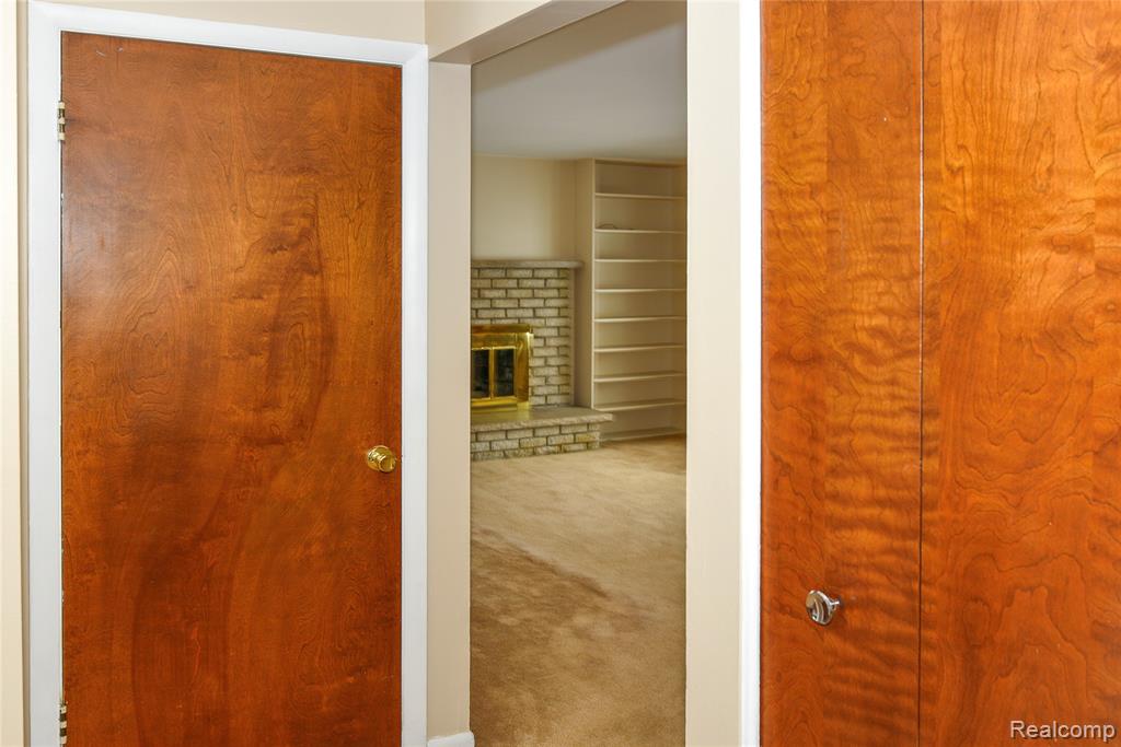 884 Eugene Drive, Oxford, MI 48371 — Photo 36