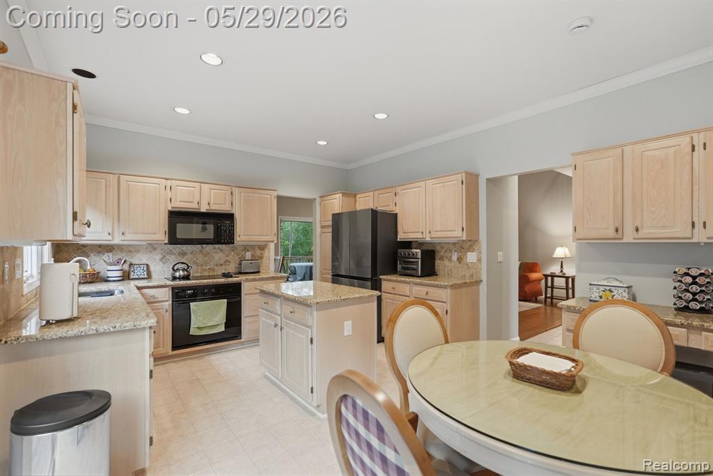 47301 Bramblewood Court, Novi, MI — Photo 10