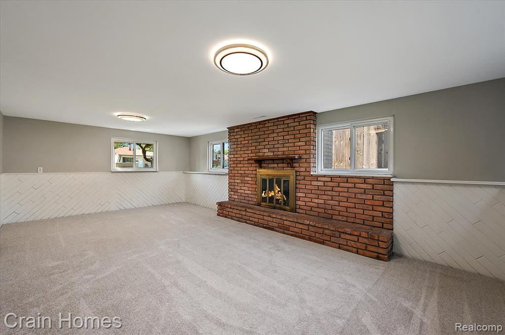 39648 Parklawn Drive, Sterling Heights, MI 48313 — Photo 41