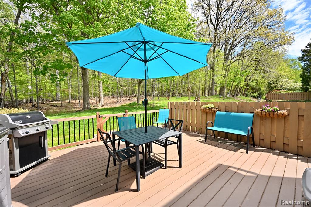 1562 Brentwood Drive, Troy, MI 48098 — Photo 12