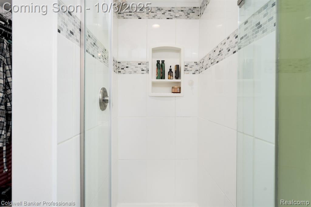 6844 Woodmere Drive, Canton, MI 48187 — Photo 45