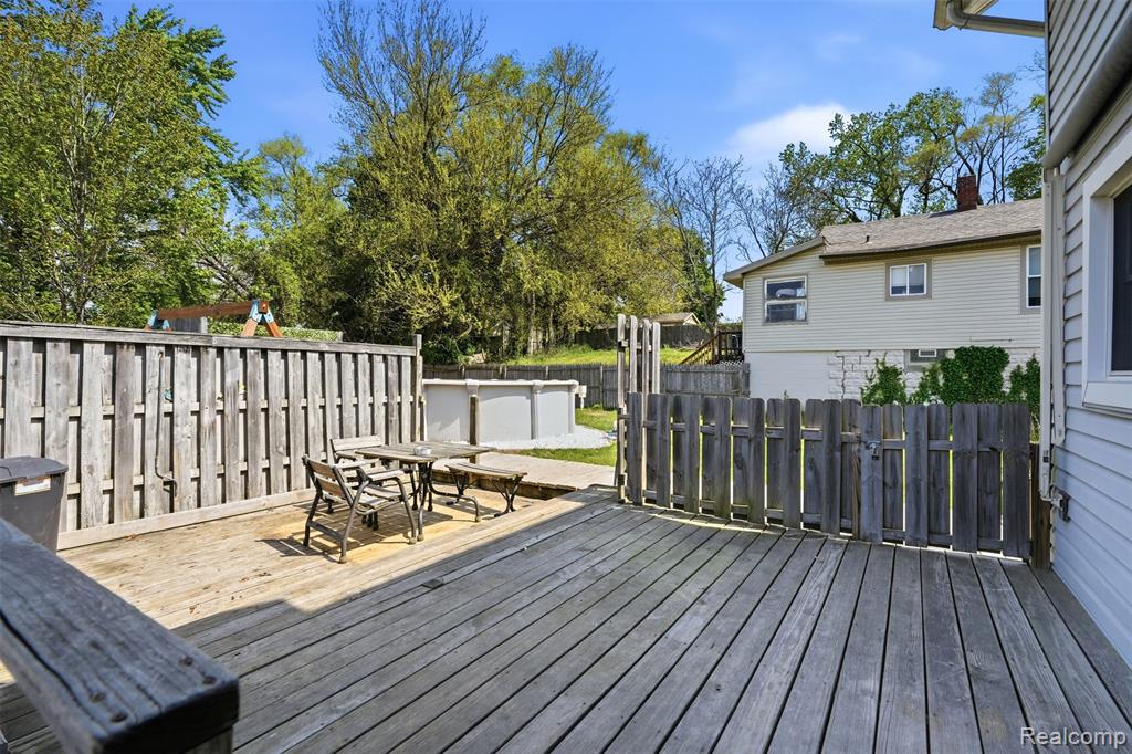 635 Lounsbury Avenue, Pontiac, MI 48340 — Photo 26