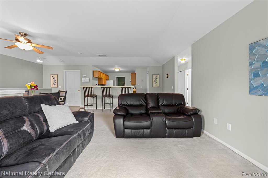 4048 Berkeley Avenue, Canton, MI 48188 — Photo 7