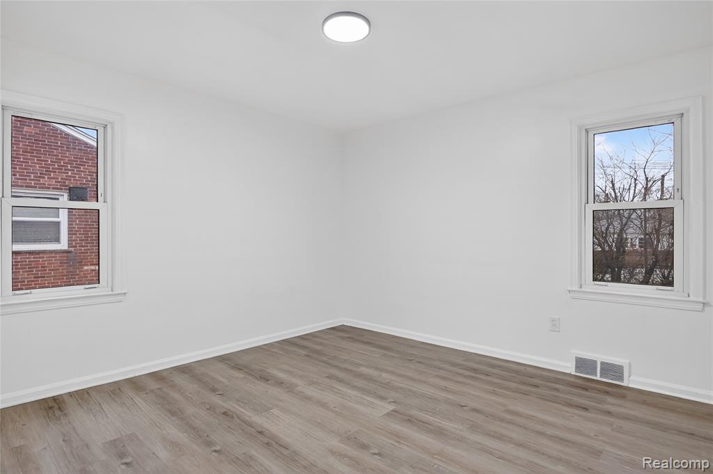 8664 Louise Avenue, Allen Park, MI 48101 — Photo 24