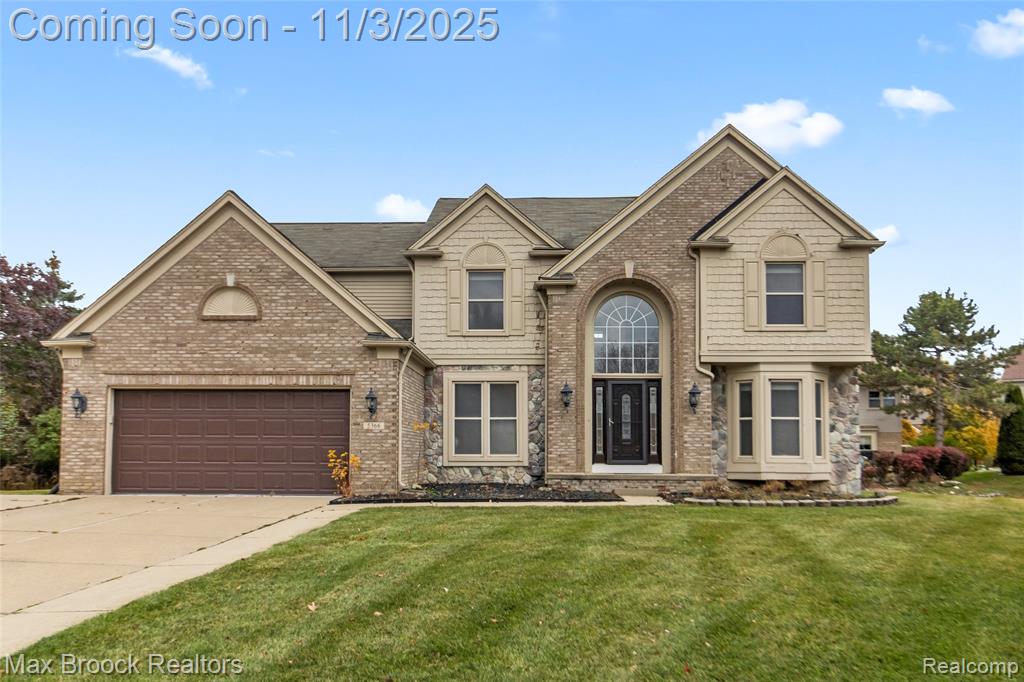 5366 Midchester Court, West Bloomfield, MI 48324 — front exterior